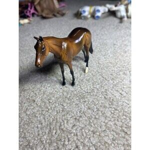 Peter Stone Chips Thoroughbred Horse GLOSSY Bay collectors 04 Model Figurine
